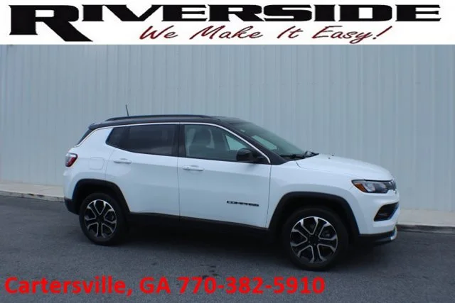 Used 2022 Bright White Clearcoat Jeep Limited image 1