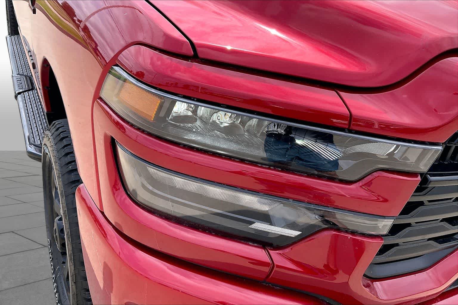 New 2026 Molten Red Pearl-Coat Exterior Paint RAM Big Horn image 13