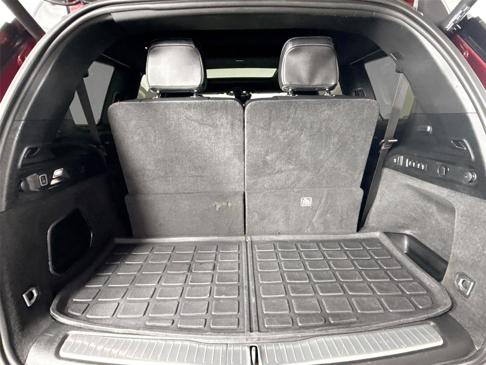 Used 2022 Velvet Red Pearlcoat Jeep Overland image 39