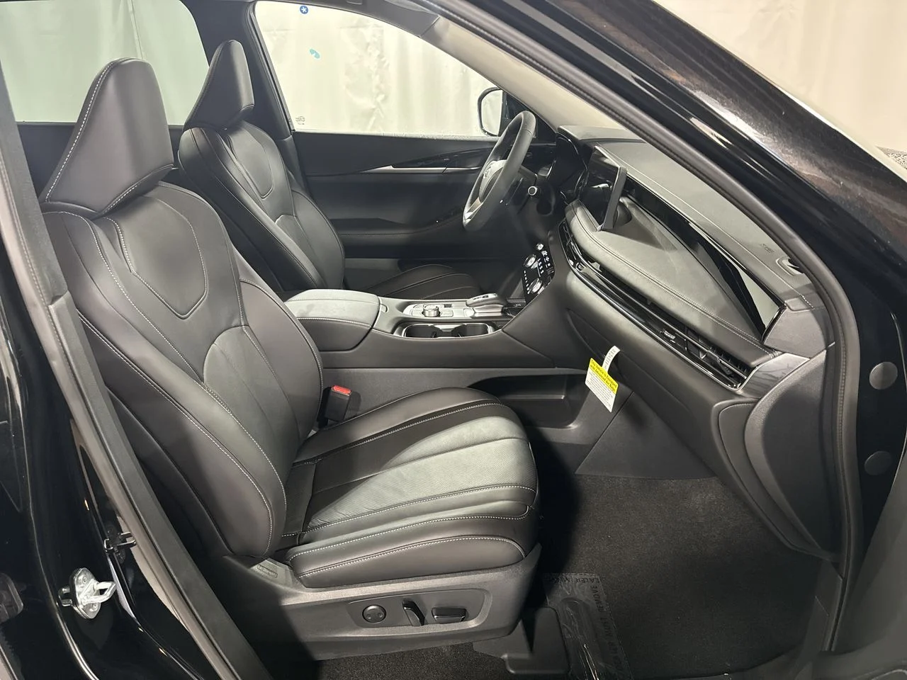 2025 INFINITI QX60 PURE - Photo 37