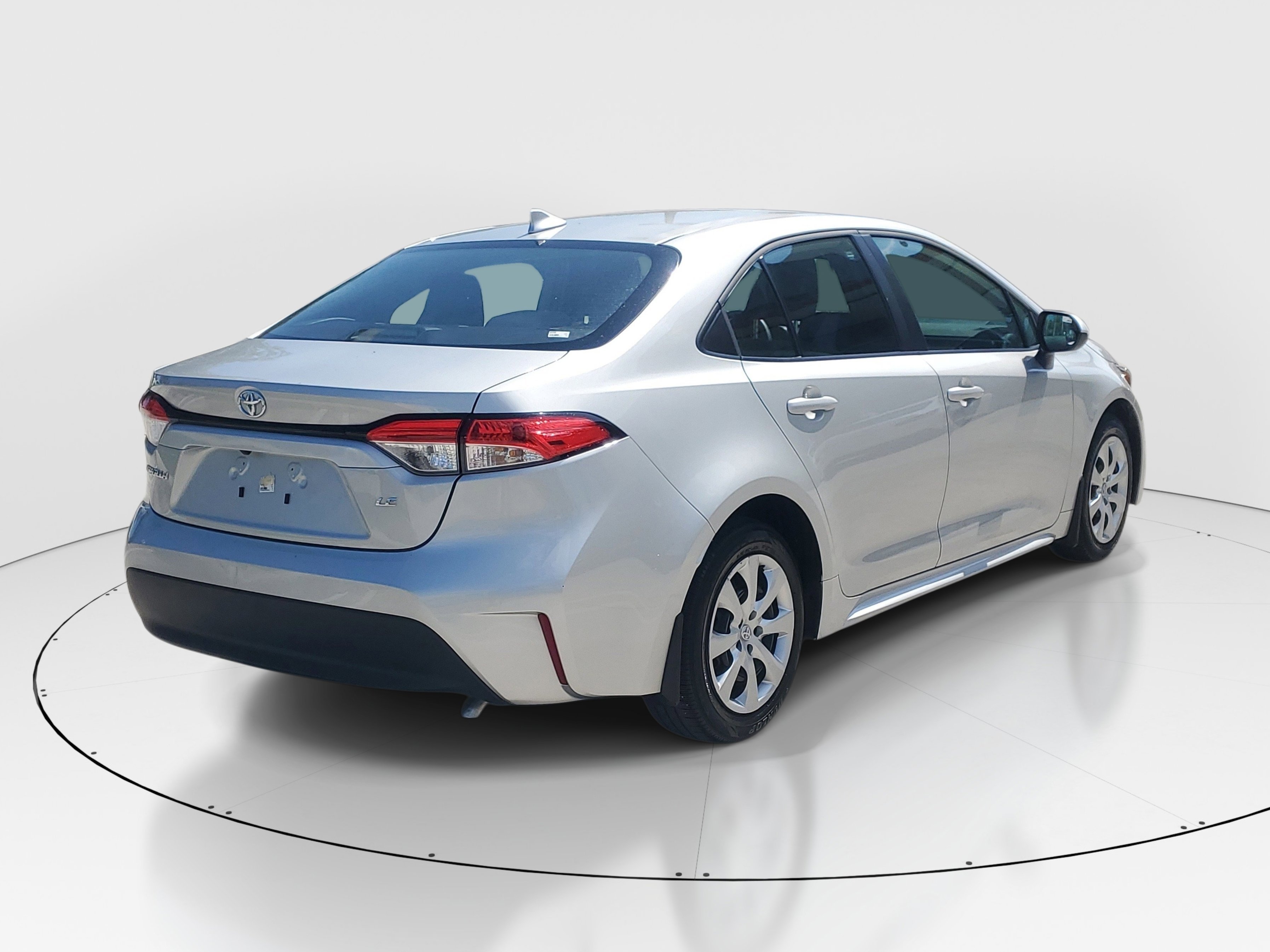 Certified Used 2025 Classic Silver Metallic Toyota LE image 3