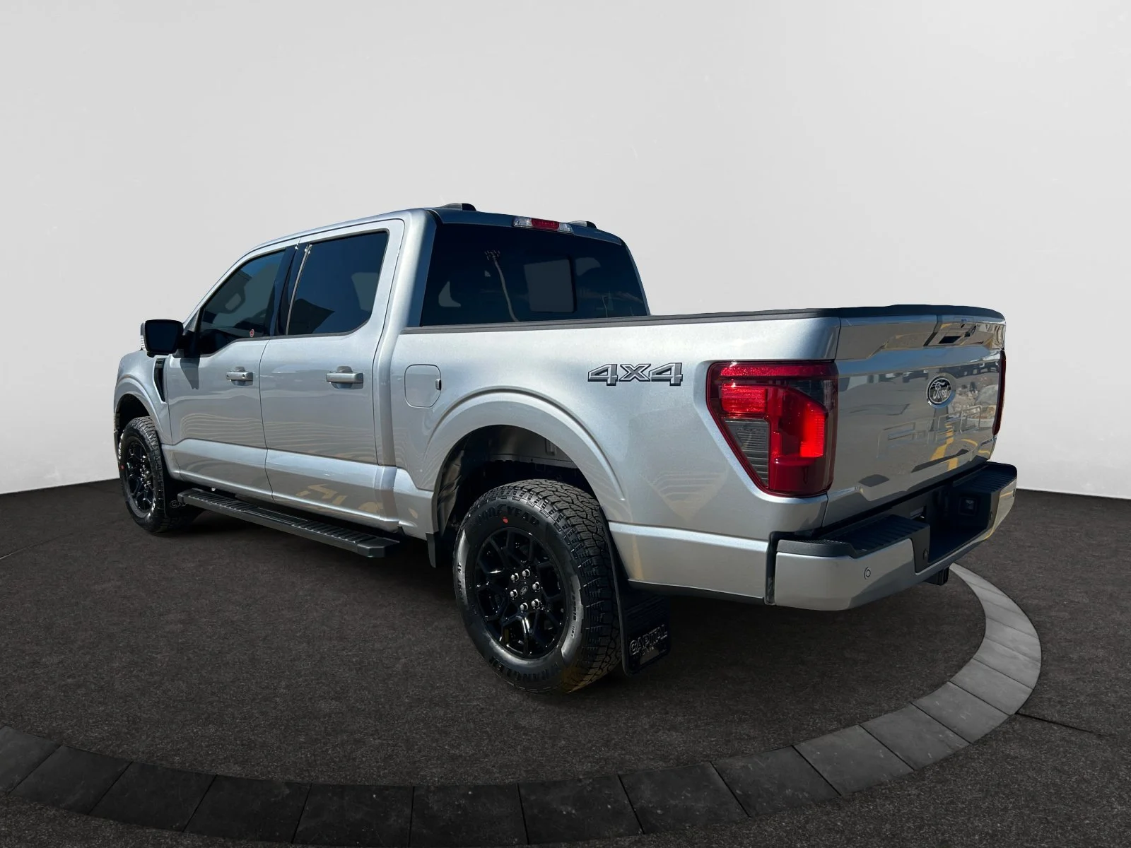 New 2026 Iconic Silver Metallic Ford XLT image 3