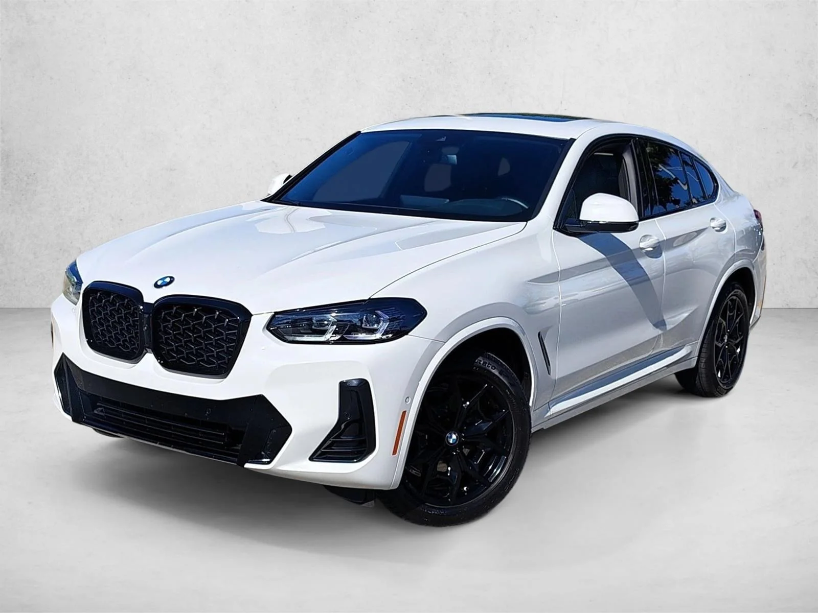 Used 2023 Alpine White BMW xDrive30i image 1