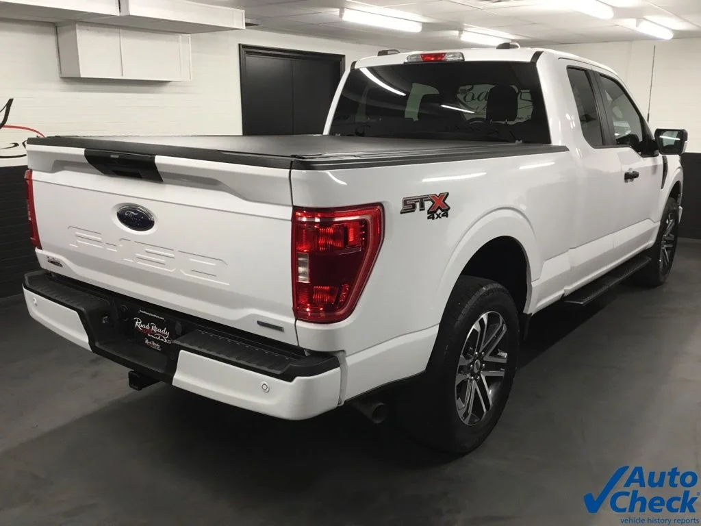 Used 2023 White Ford XL image 11