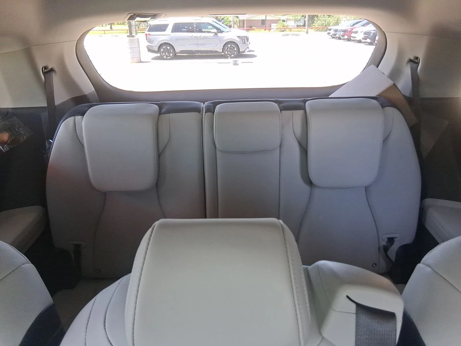 New 2026 White Kia EX image 21