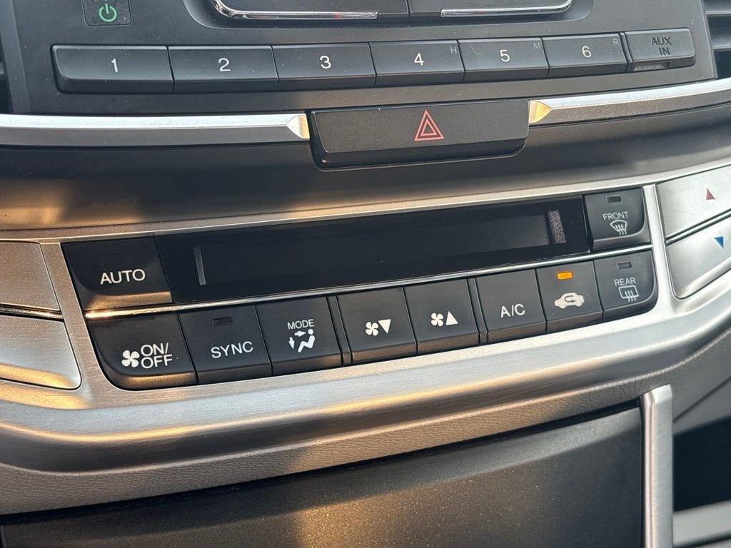 Used 2015 Silver Honda LX image 24