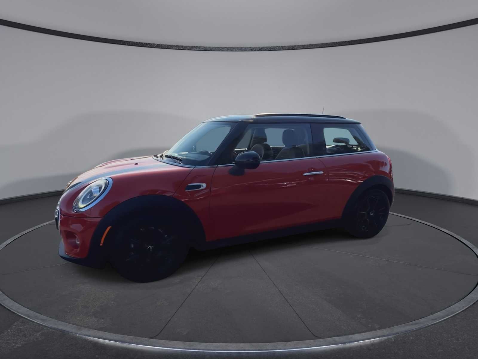 Used 2019 Solaris Orange Metallic MINI Cooper image 4
