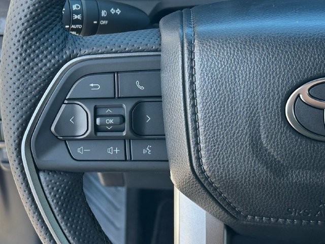 New 2026 Wind Chill Pearl <sup>1</sup> Toyota  Limited image 11