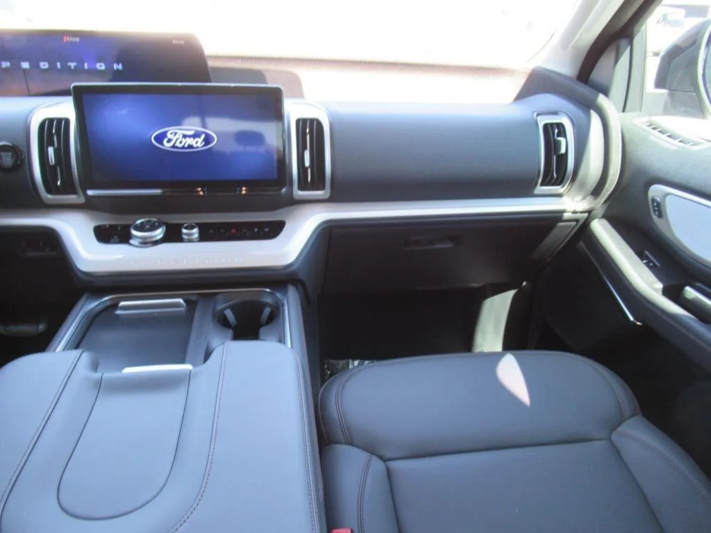 2025 Ford Expedition MAX Active - Photo 13