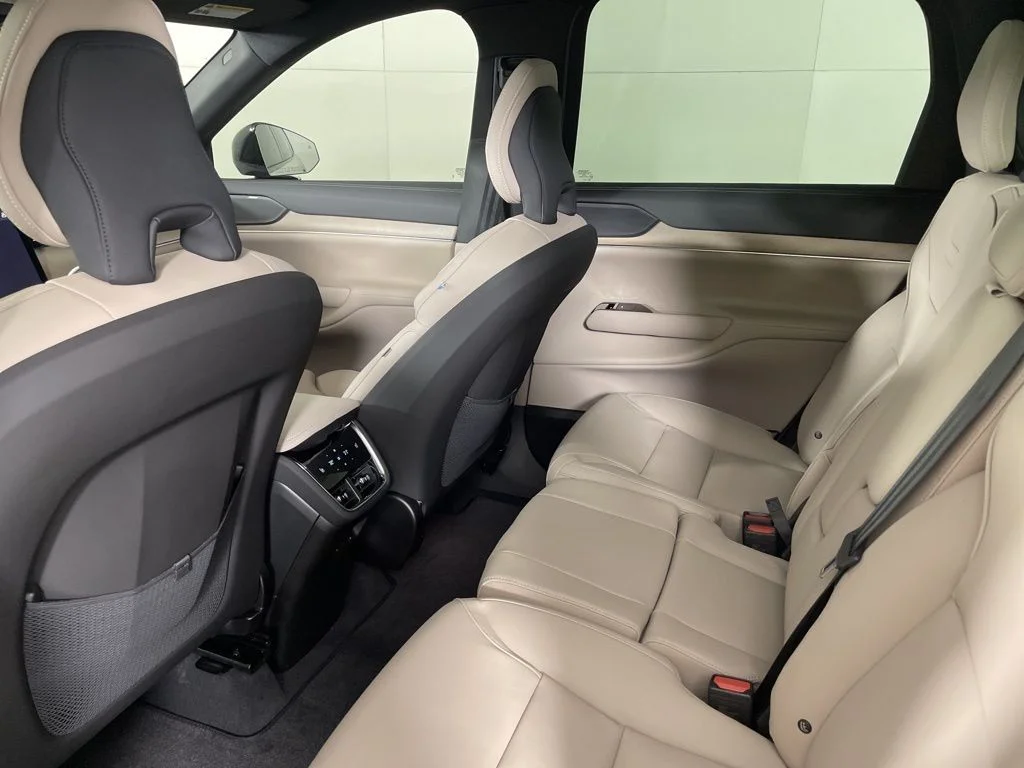 Used 2025 White Volvo Twin Motor Performance Plus image 38