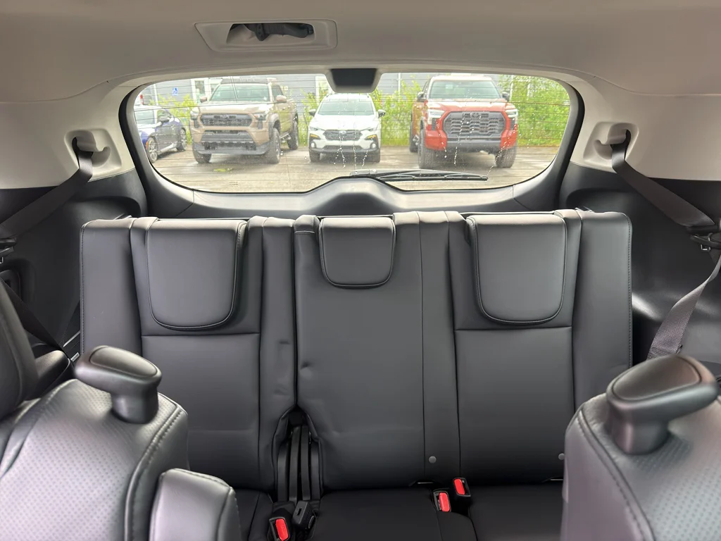 2026 Subaru Ascent Touring - Photo 17
