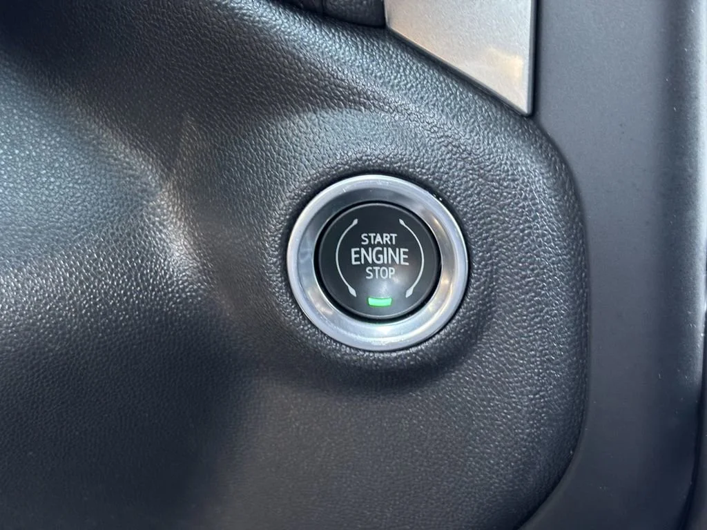 Used 2021 Silver Ice Metallic Chevrolet RST image 28