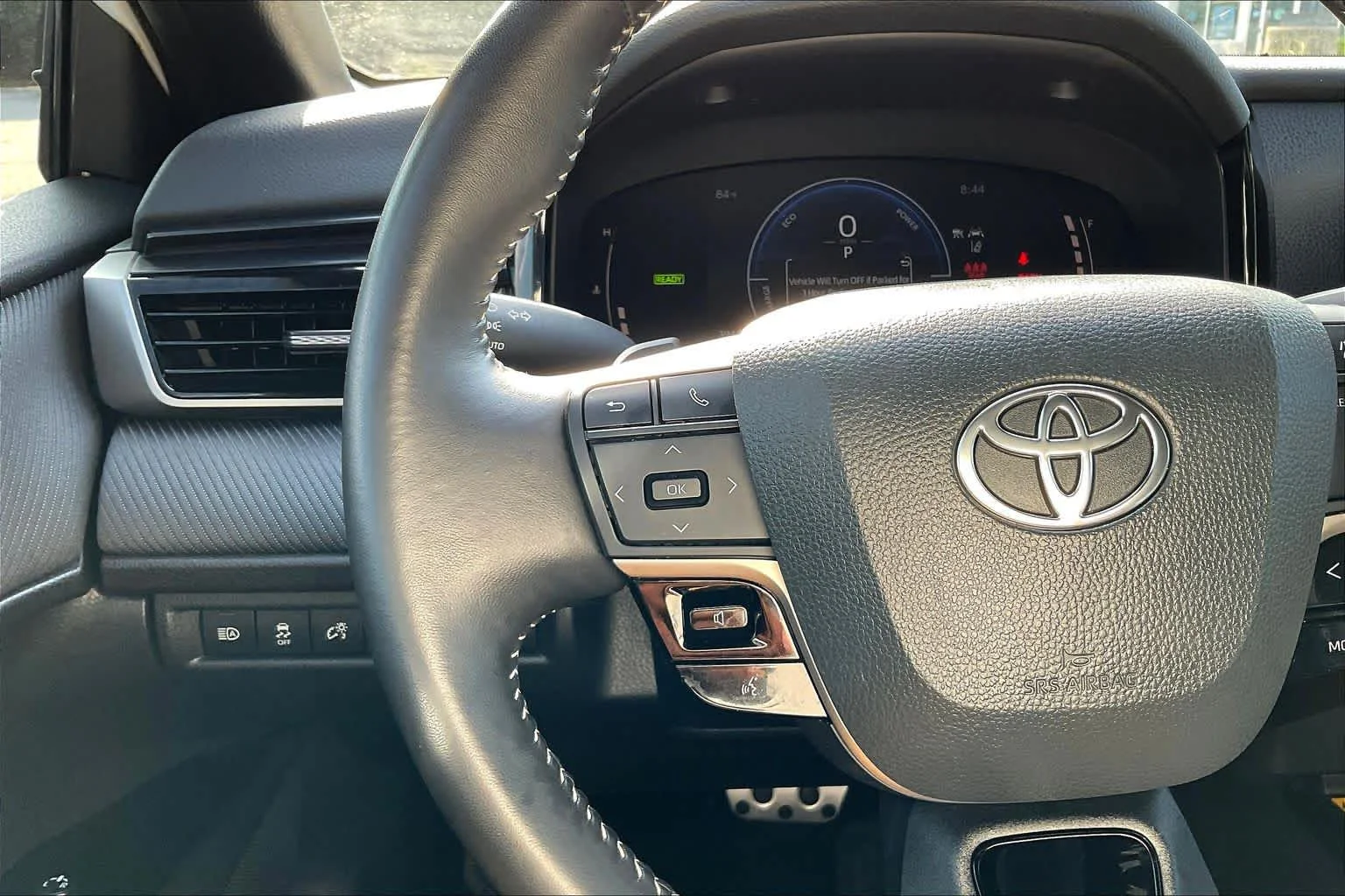 Used 2025 Ice Cap Toyota SE image 23