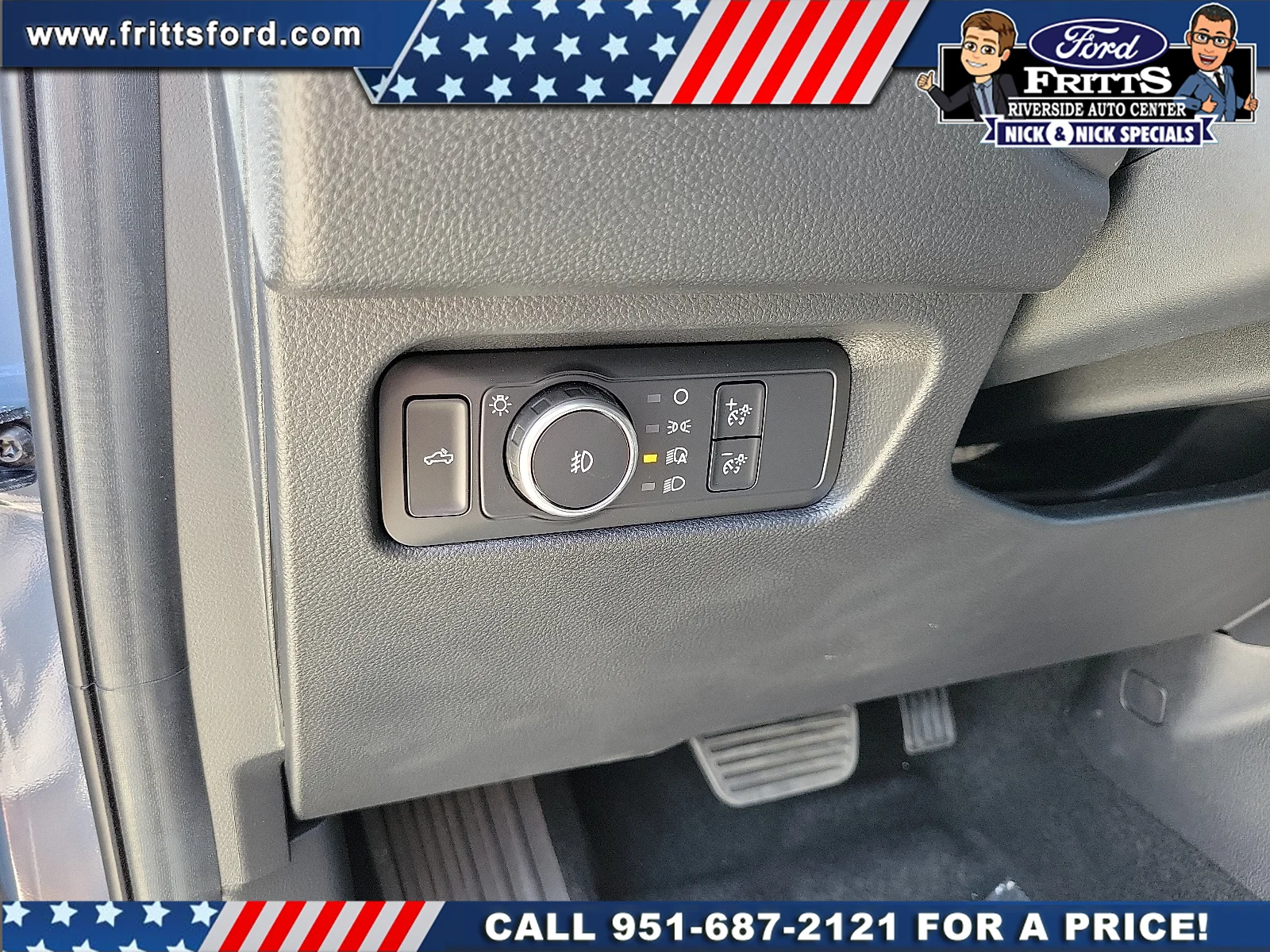 New 2025 Azure Gray Metallic Tri-coat Ford LARIAT® image 13