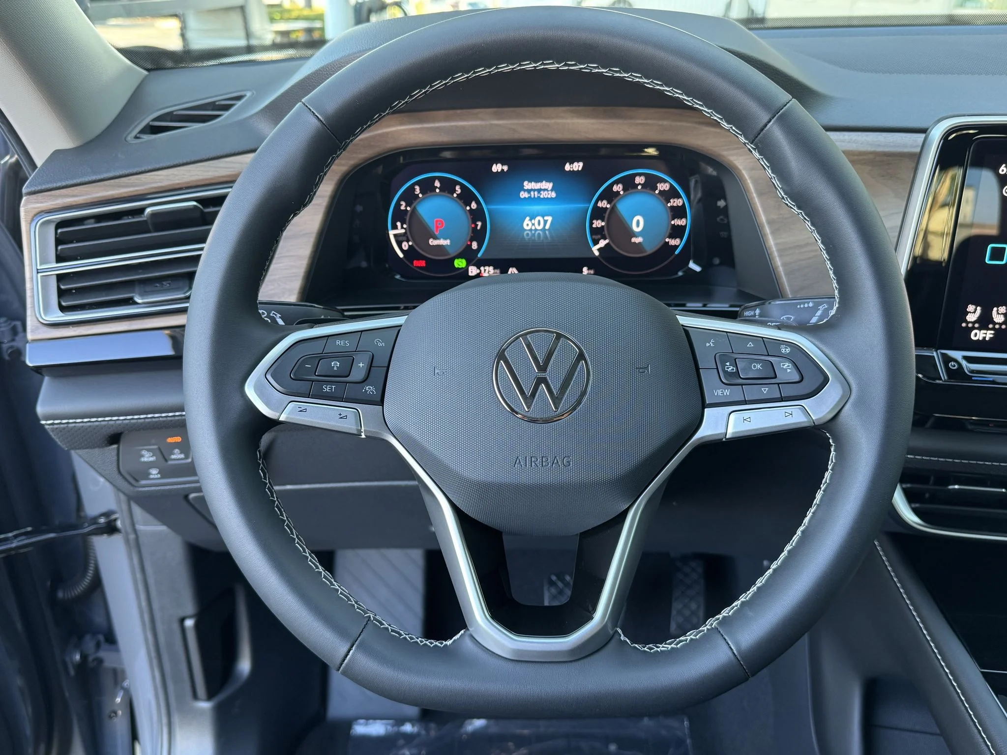 New 2026 Pure Gray Volkswagen 2.0T SE w/Technology image 22