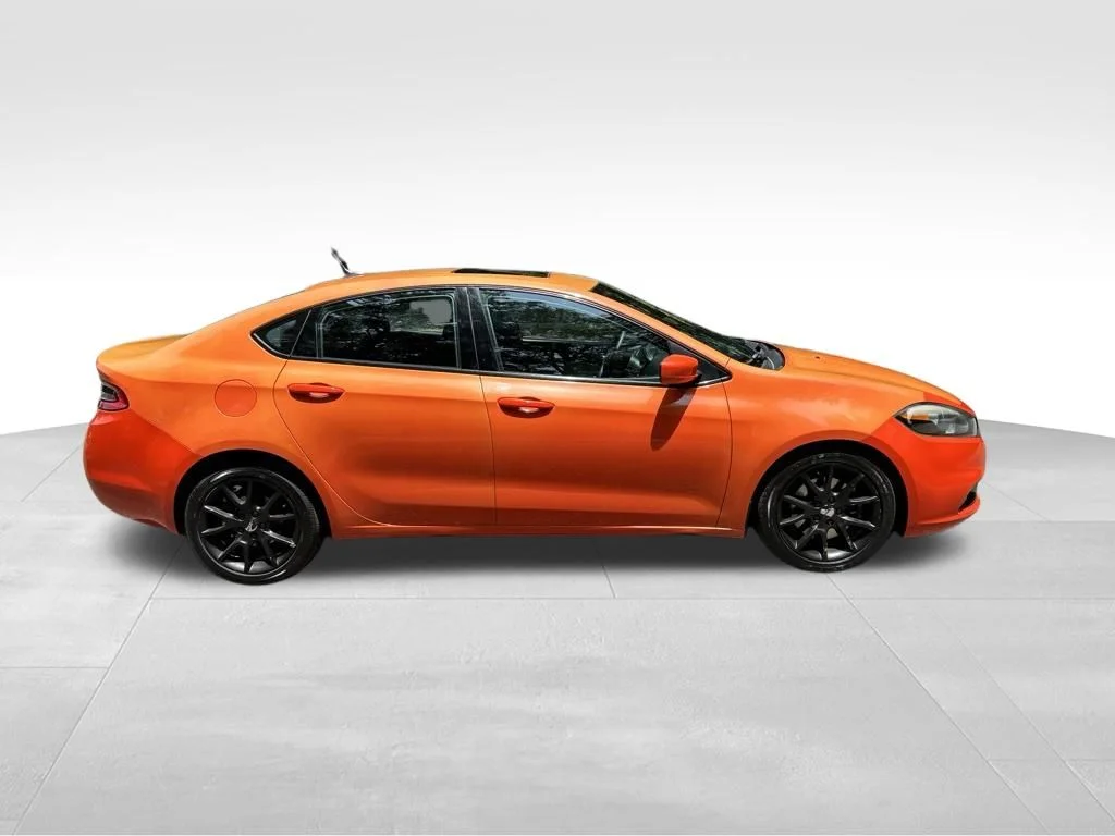 Used 2015 Orange Dodge SXT image 7