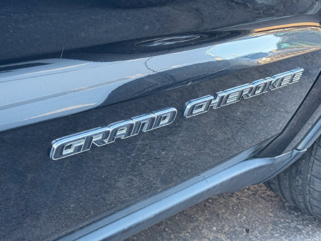 Used 2017 Black Jeep Limited image 9