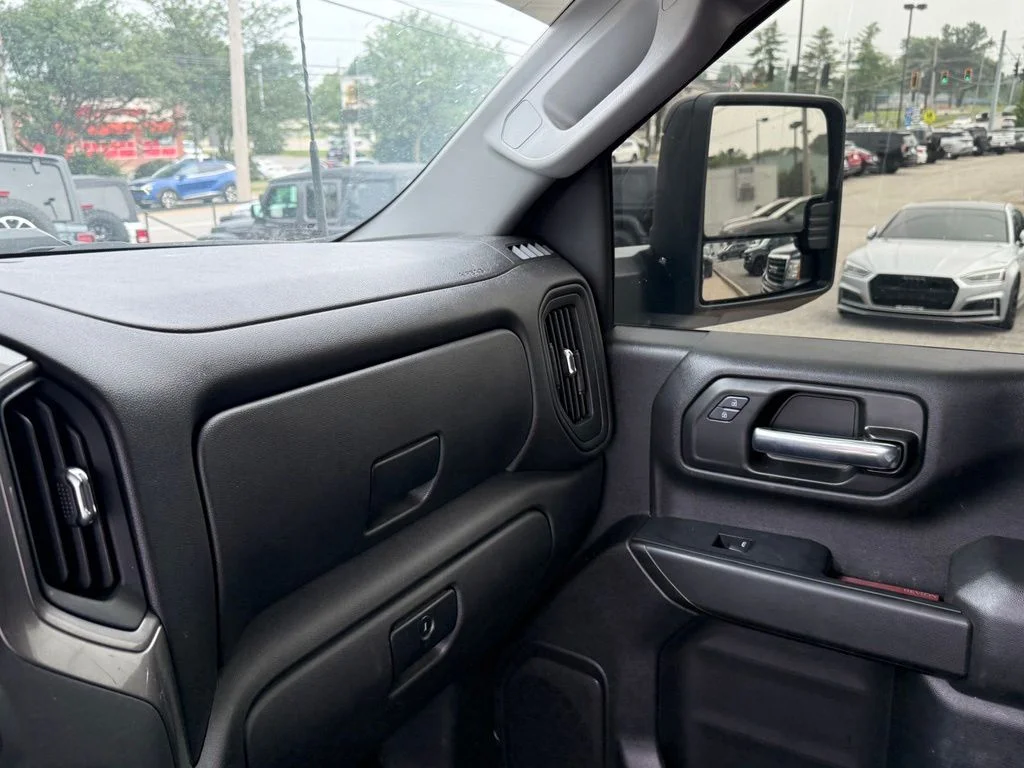 Used 2025 Gray Chevrolet Custom image 21
