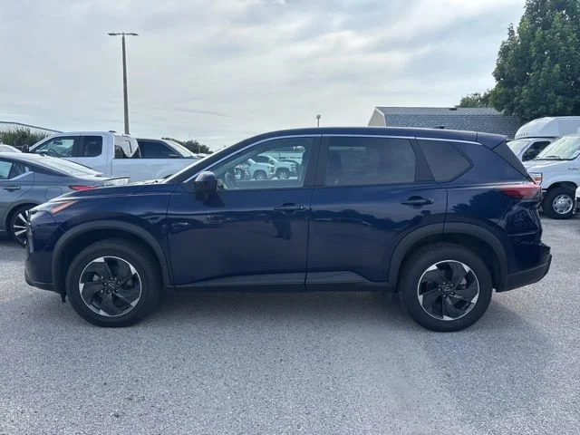 Used 2025 Blue Nissan SV image 8
