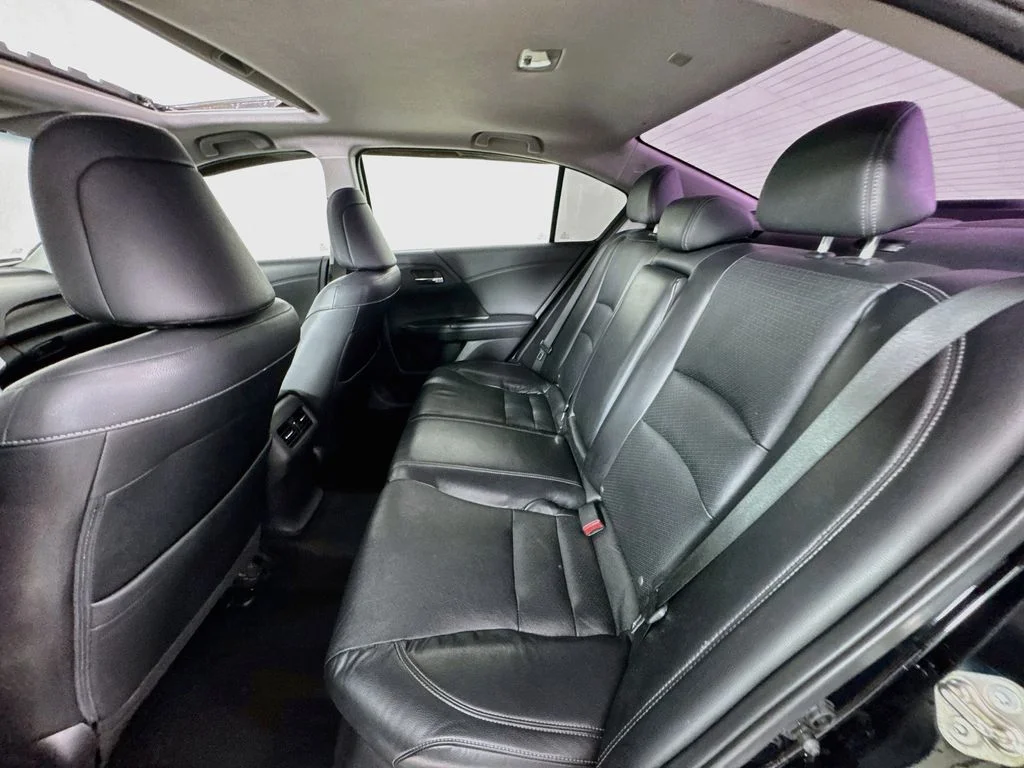 Used 2015 Crystal Black Pearl Honda EX-L image 29