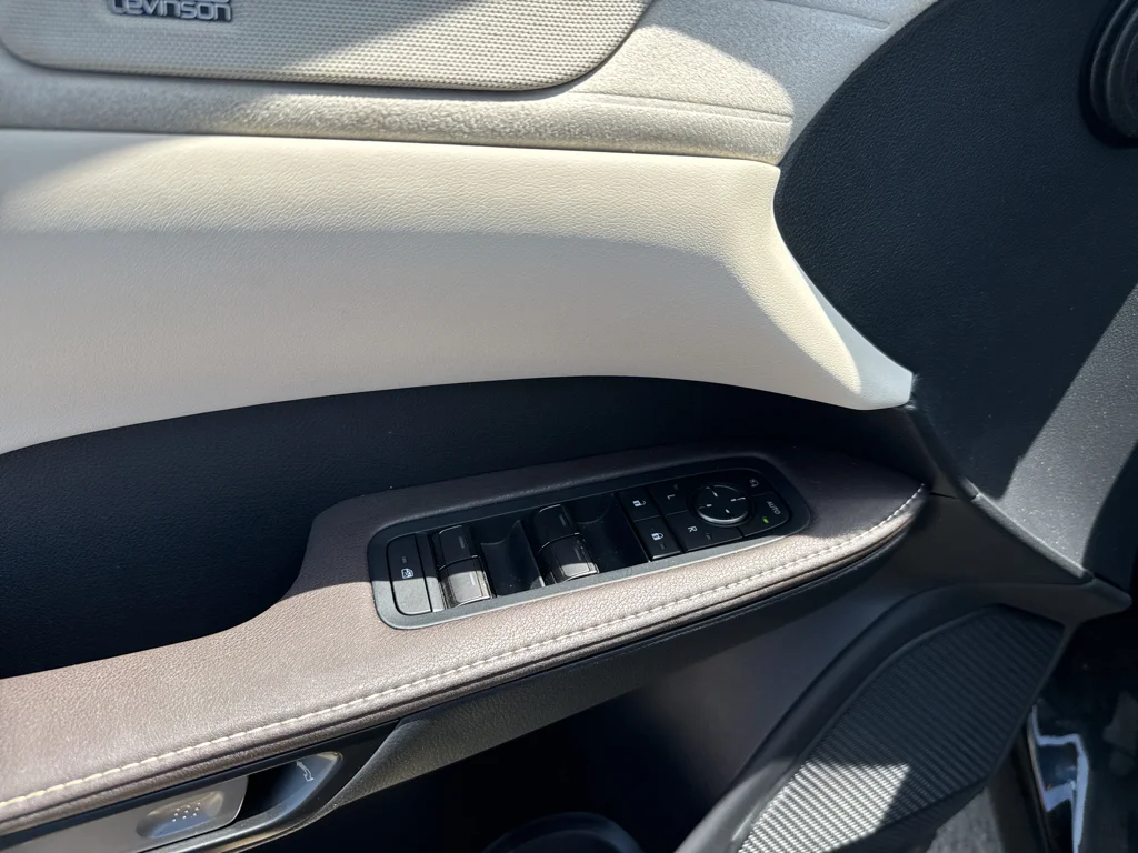 Certified Used 2026 Caviar Lexus Luxury image 11