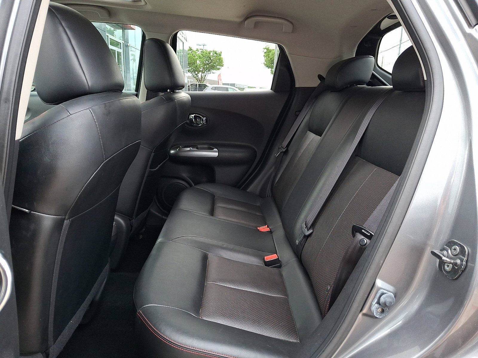 Used 2013 Gun Metallic Nissan SL image 9