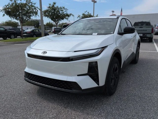 New 2026 Wind Chill Pearl Toyota SE image 8