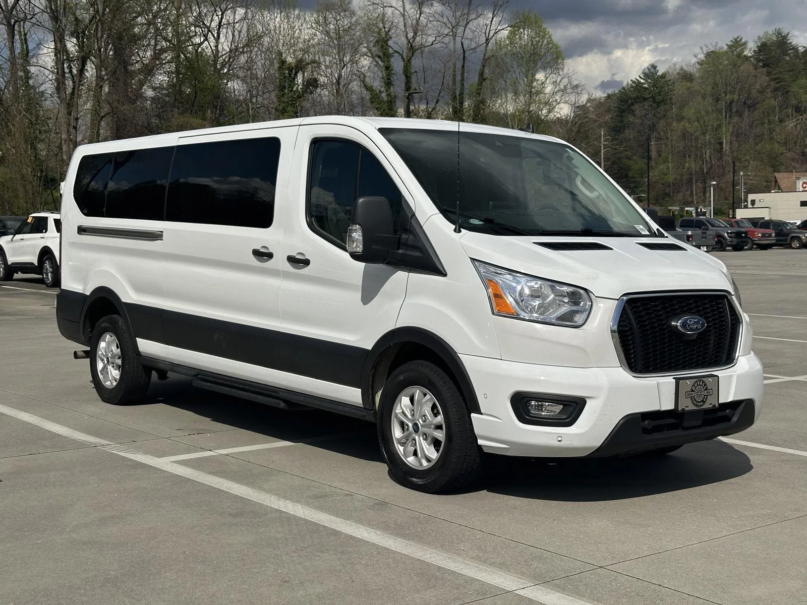 2021 Ford Transit 350 XLT Low Roof Sliding Pass. 148's photo