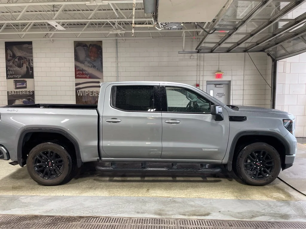 Used 2024 Silver GMC Elevation image 7
