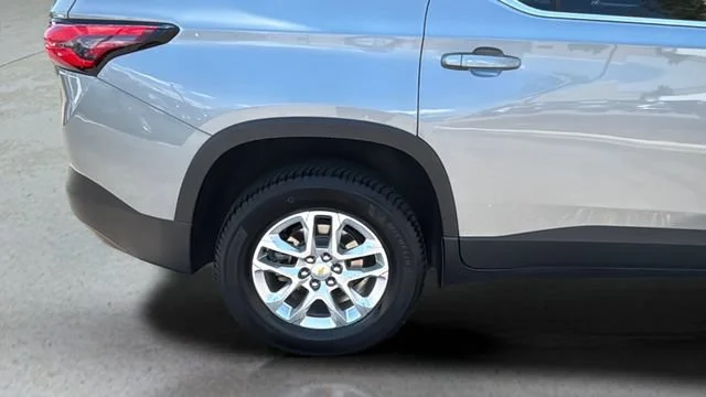 Used 2023 STERLING GRAY METALLIC Chevrolet LS image 35