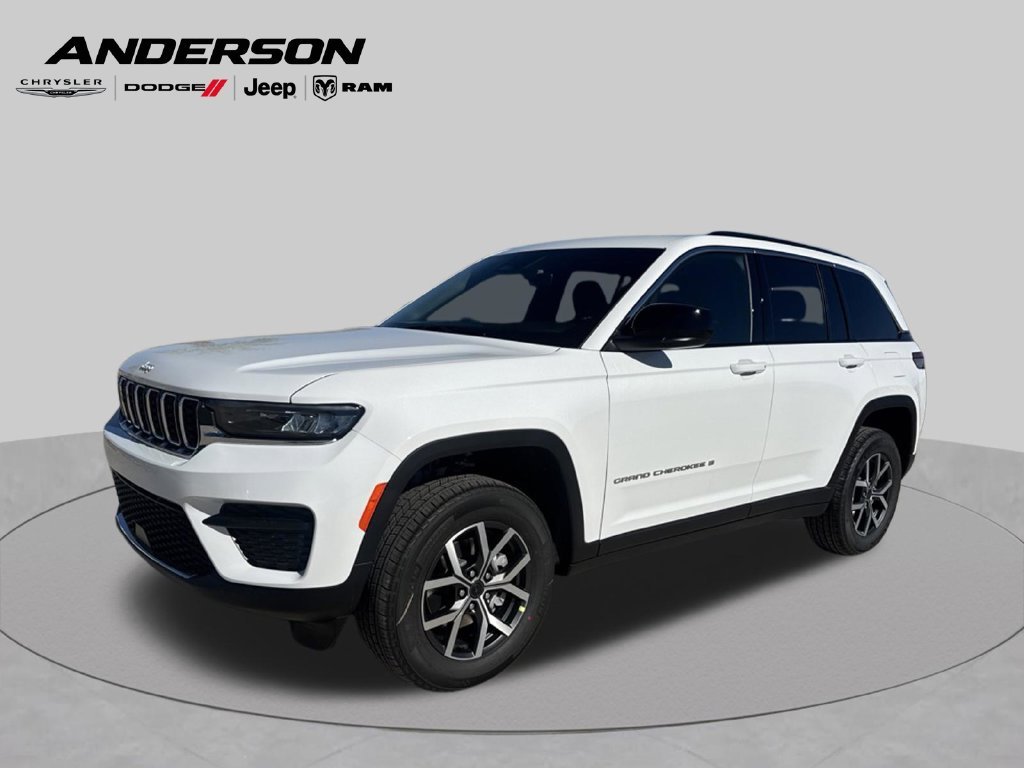2027 Jeep Grand Cherokee Laredo