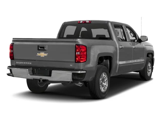 Used 2018 Silver Ice Metallic Chevrolet LT image 5