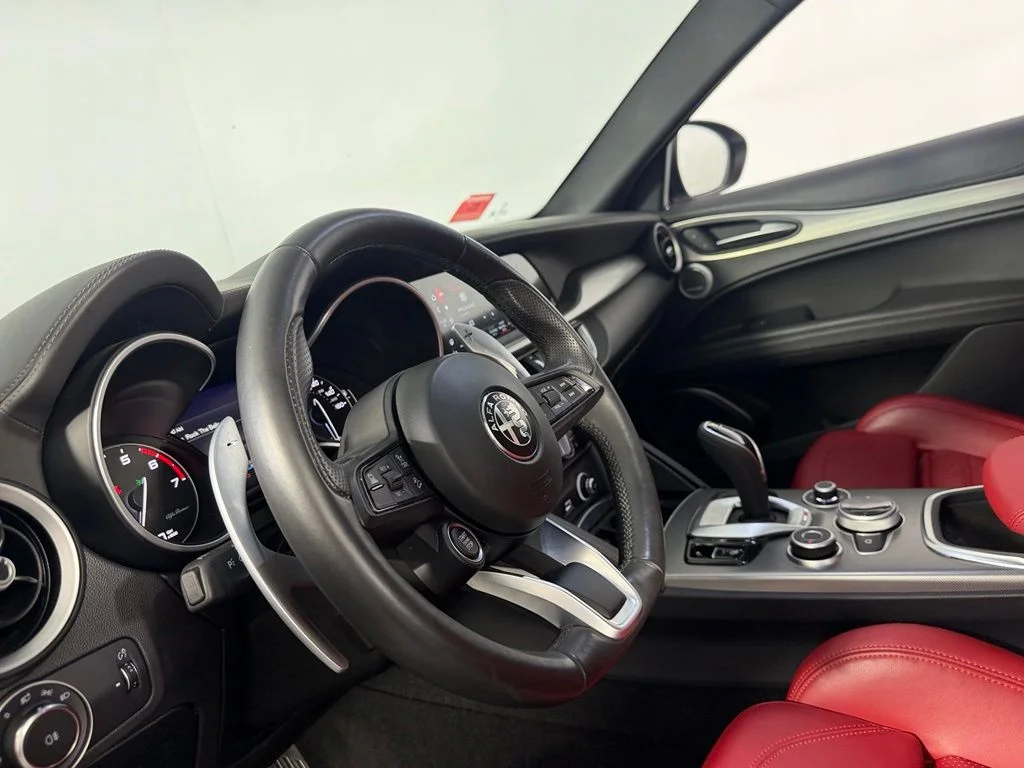 Certified Used 2023 White Alfa Romeo Veloce image 28