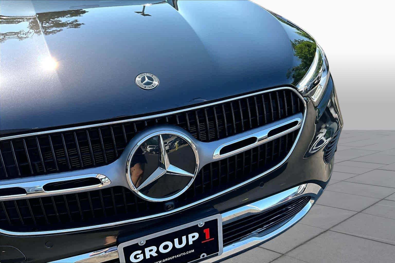 Used 2024 Graphite Grey Metallic Mercedes-Benz GLC 300 image 59