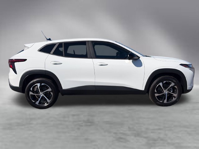 New 2026 Summit White Chevrolet 1RS image 9