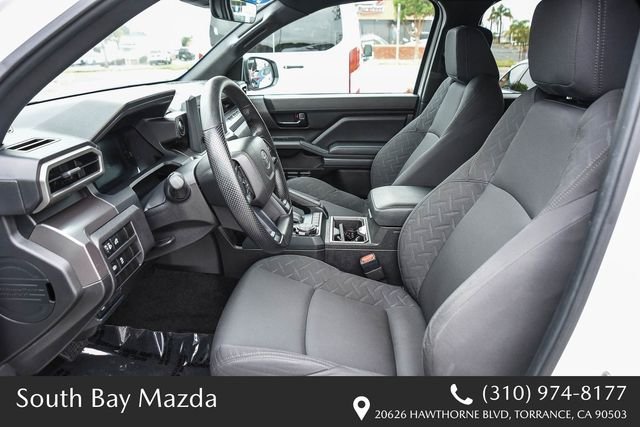 2025 Toyota Tacoma SR5 - Photo 17