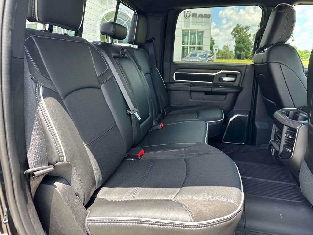 New 2026 Diamond Black Crystal Pearl-Coat Exterior Paint RAM Laramie image 27
