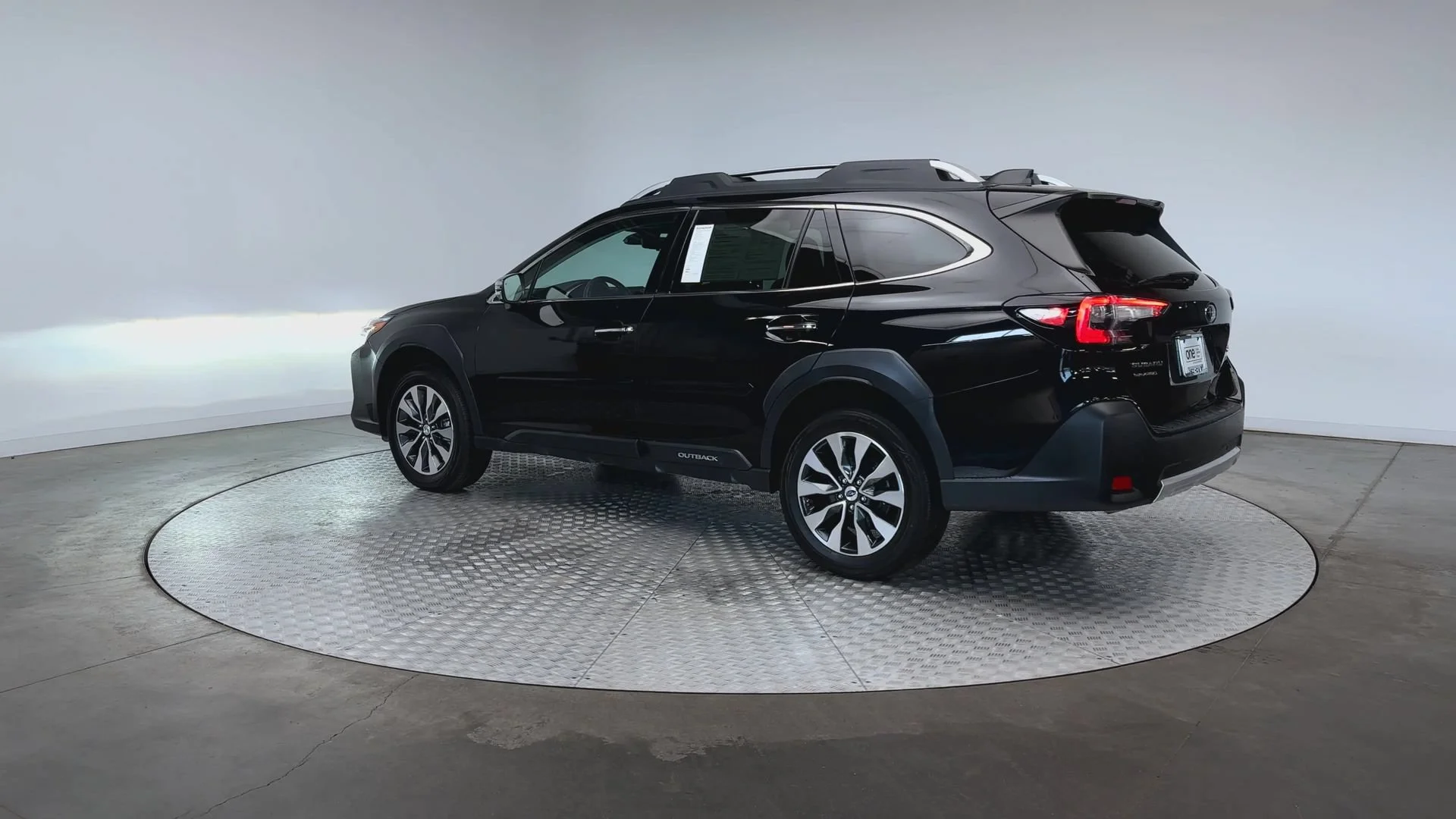 Used 2023 Crystal Black Silica Subaru Touring image 6
