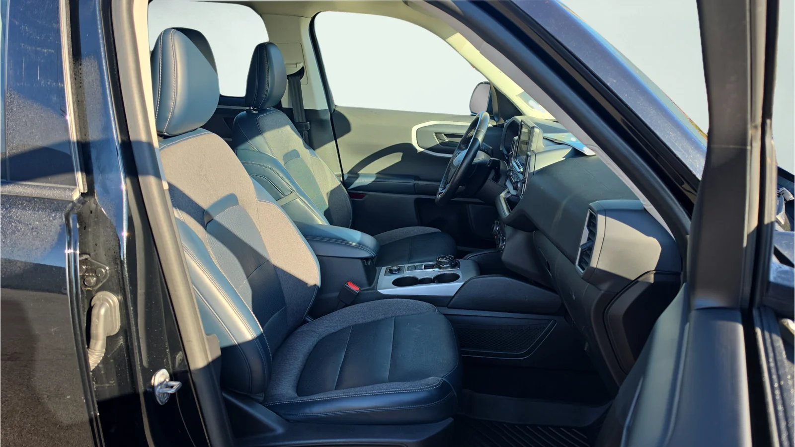 Used 2021 Black Ford Outer Banks image 23