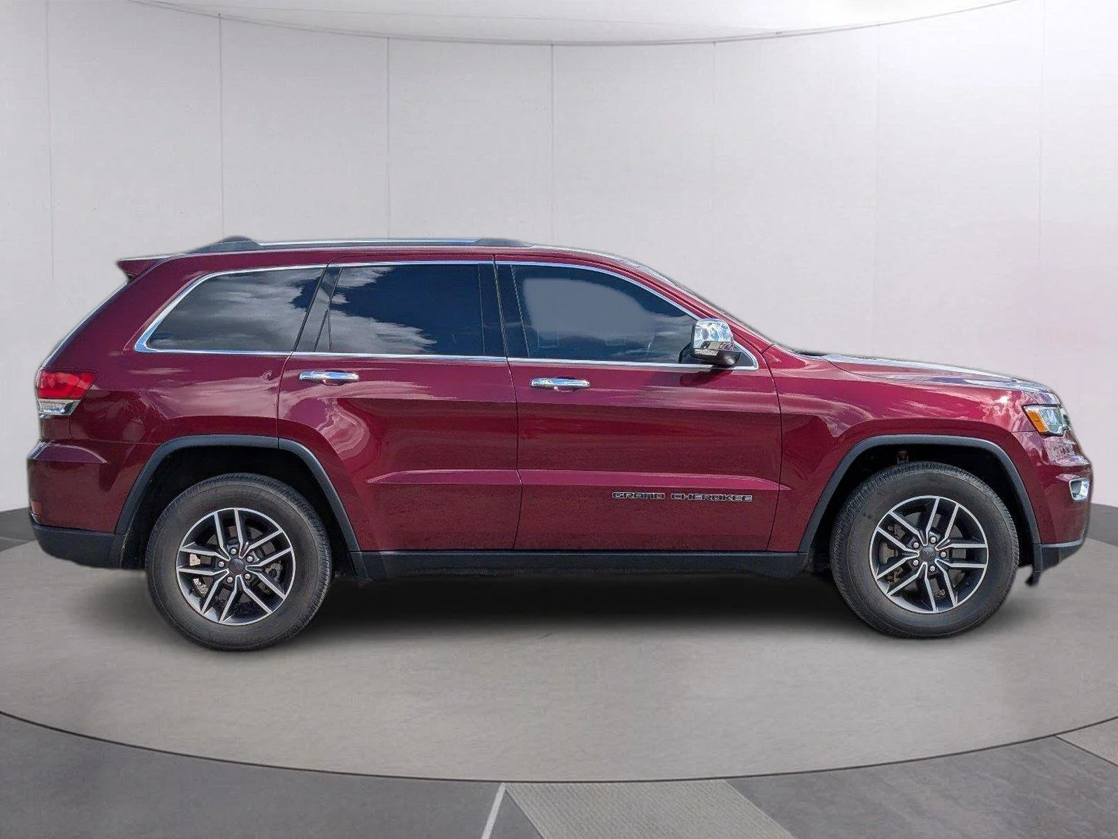 Used 2021 Velvet Red Pearlcoat Jeep Limited image 8