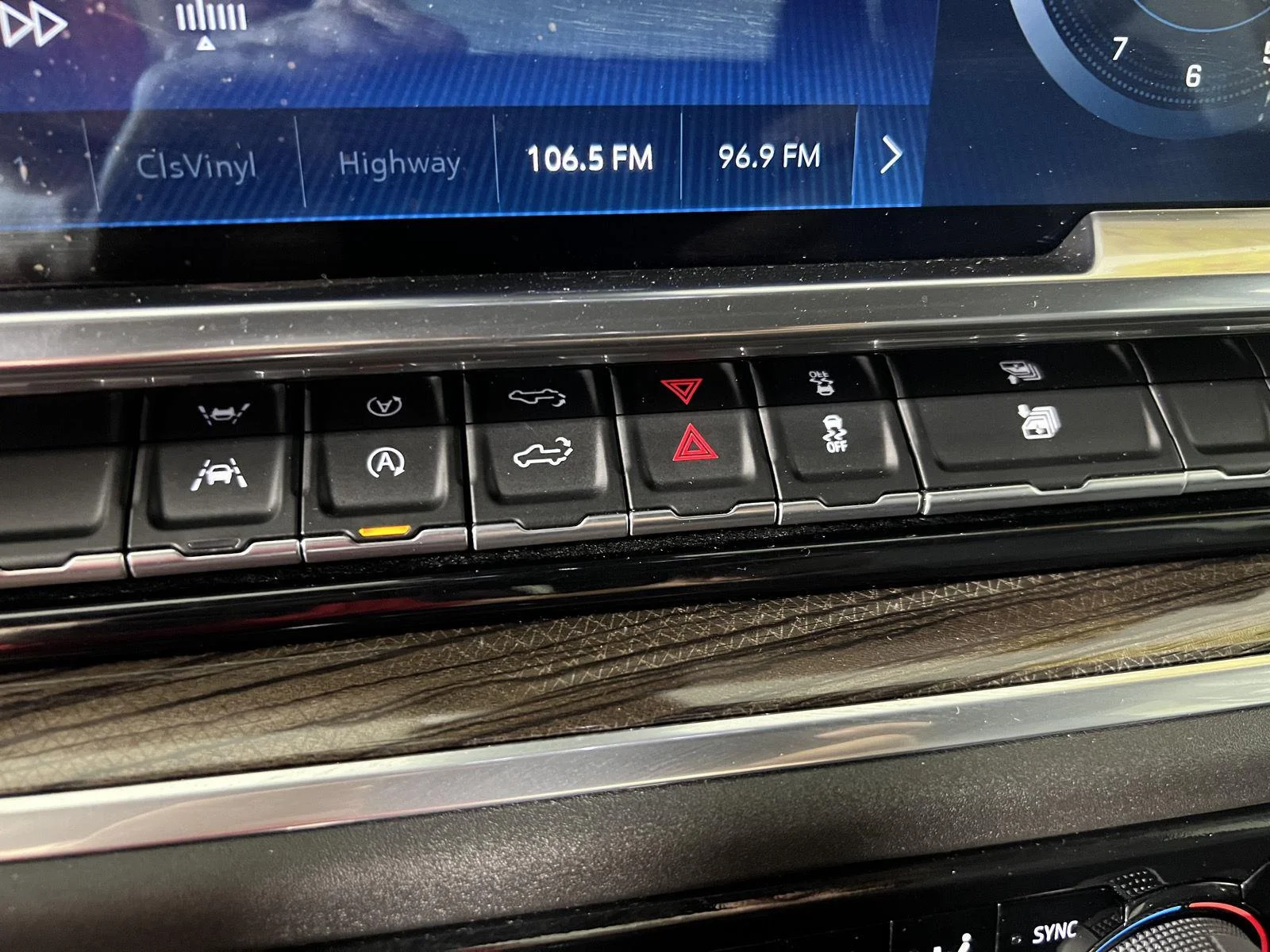 Used 2025 Black Chevrolet LT (2FL) image 12