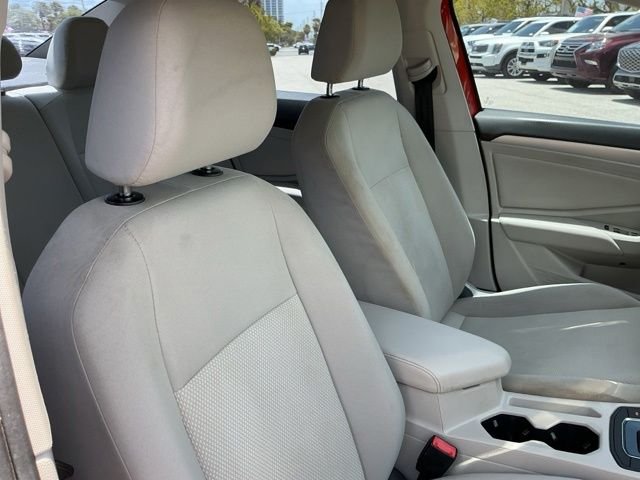 Used 2019 Orange Volkswagen 1.4T S image 25
