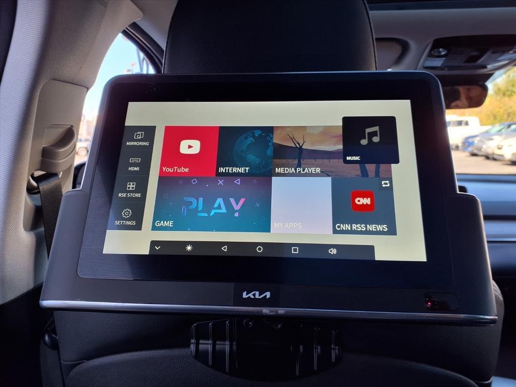 Used 2022 Wolf Gray C7s Kia X-Line SX Prestige image 11