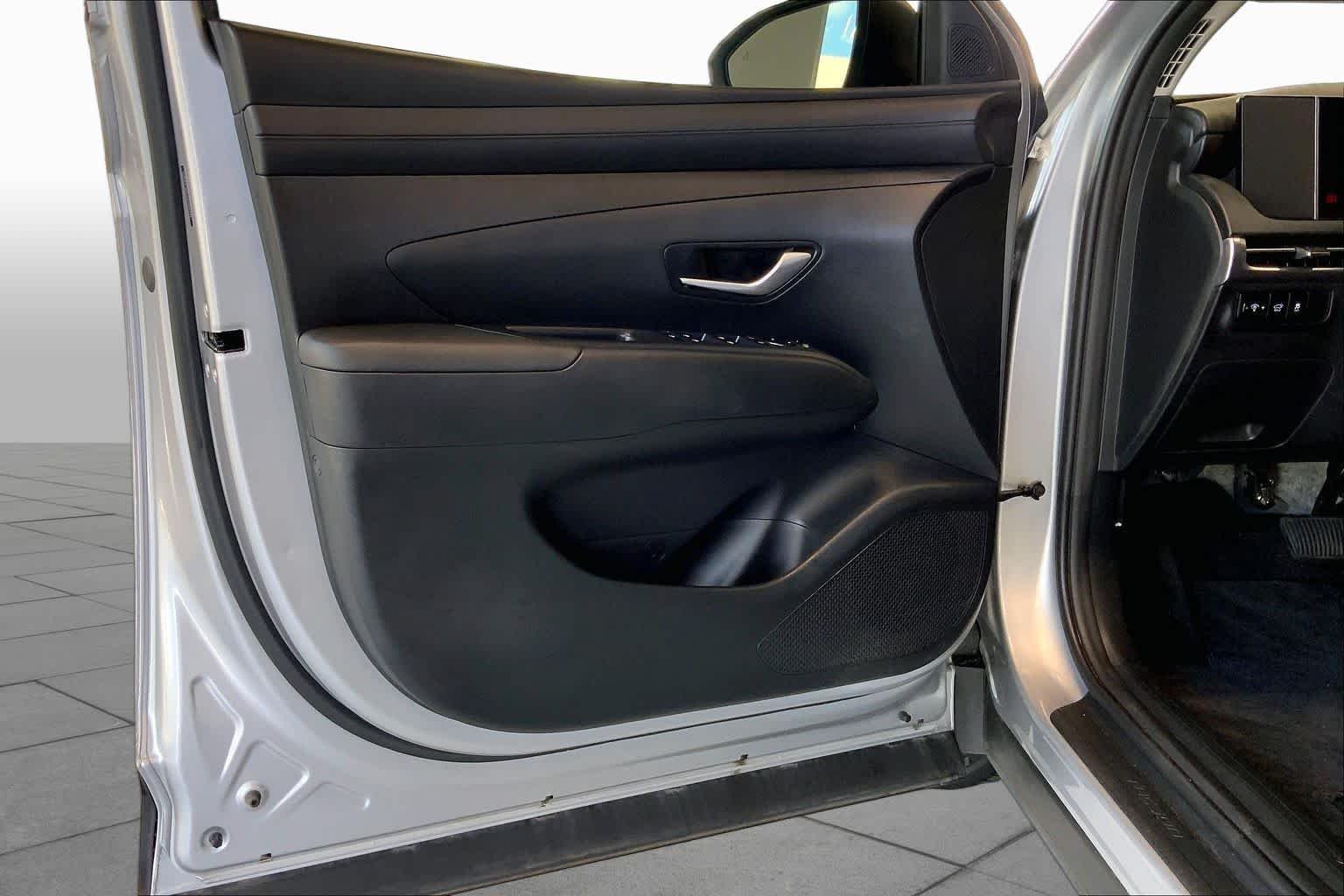 Certified Used 2025 Shimmering Silver Hyundai SEL Convenience image 21