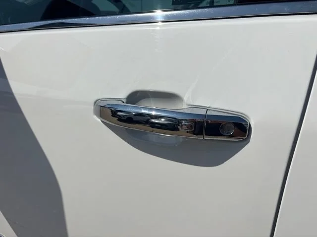 Used 2023 SUMMIT WHITE GMC SLT image 54