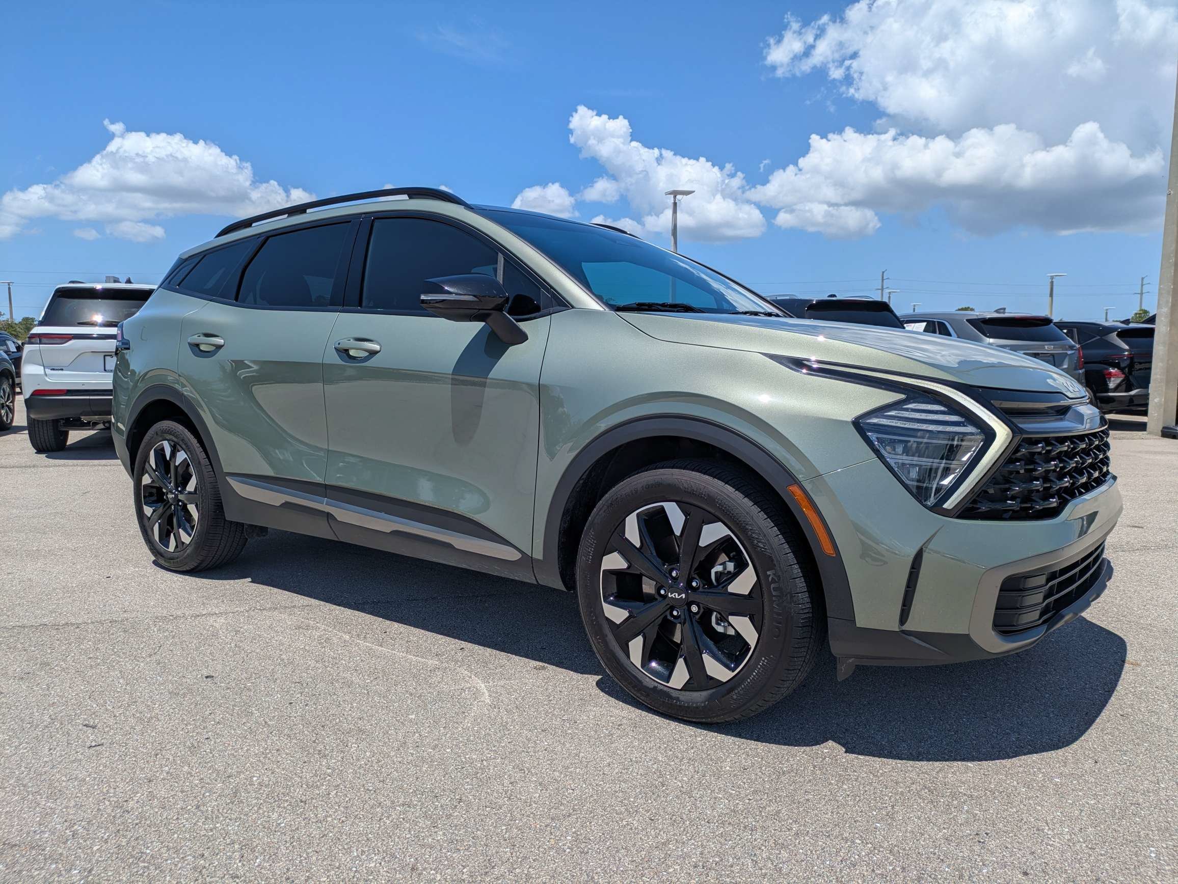 Certified Used 2024 Jungle Green Kia X-Line image 2