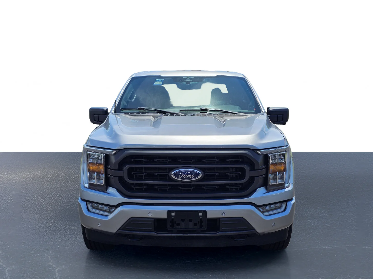 Used 2023 Iconic Silver Metallic Ford XLT image 3
