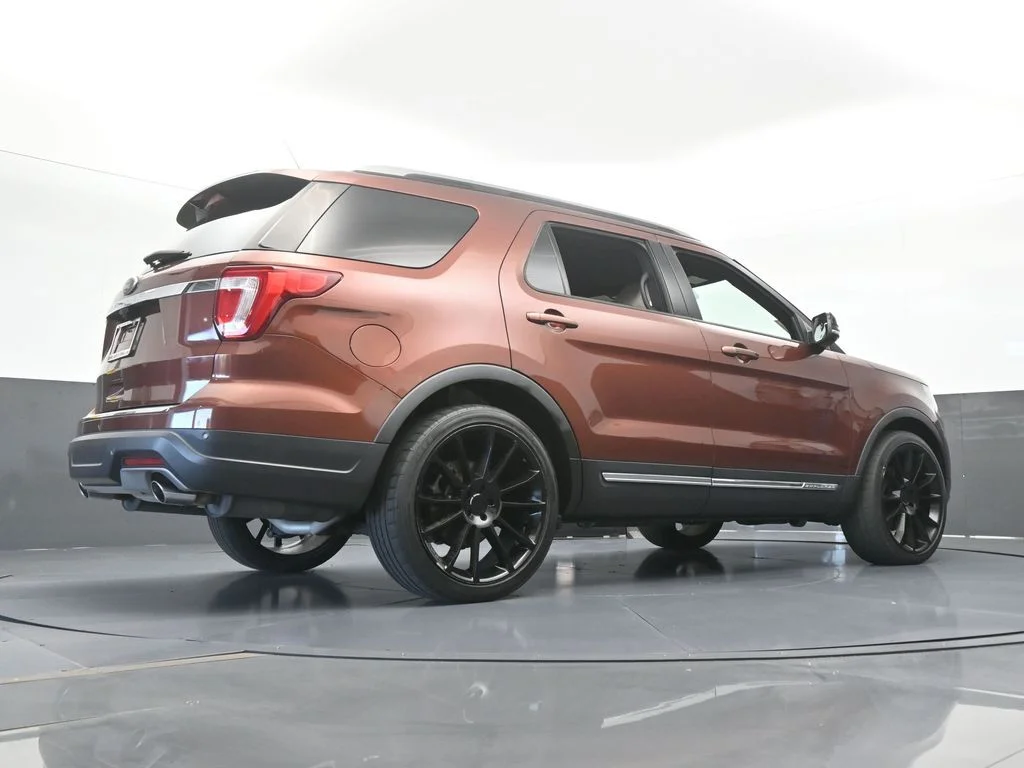 Used 2018 Cinnamon Glaze Metallic Ford XLT image 58