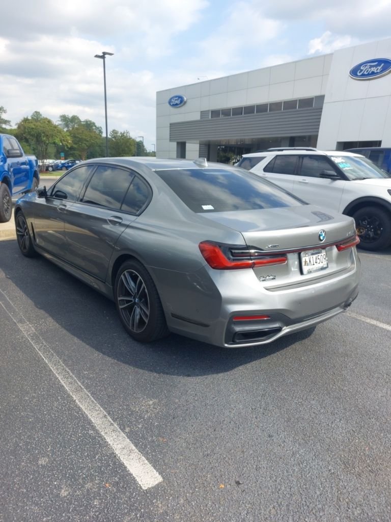 Used 2022 Gray BMW 740i xDrive image 5