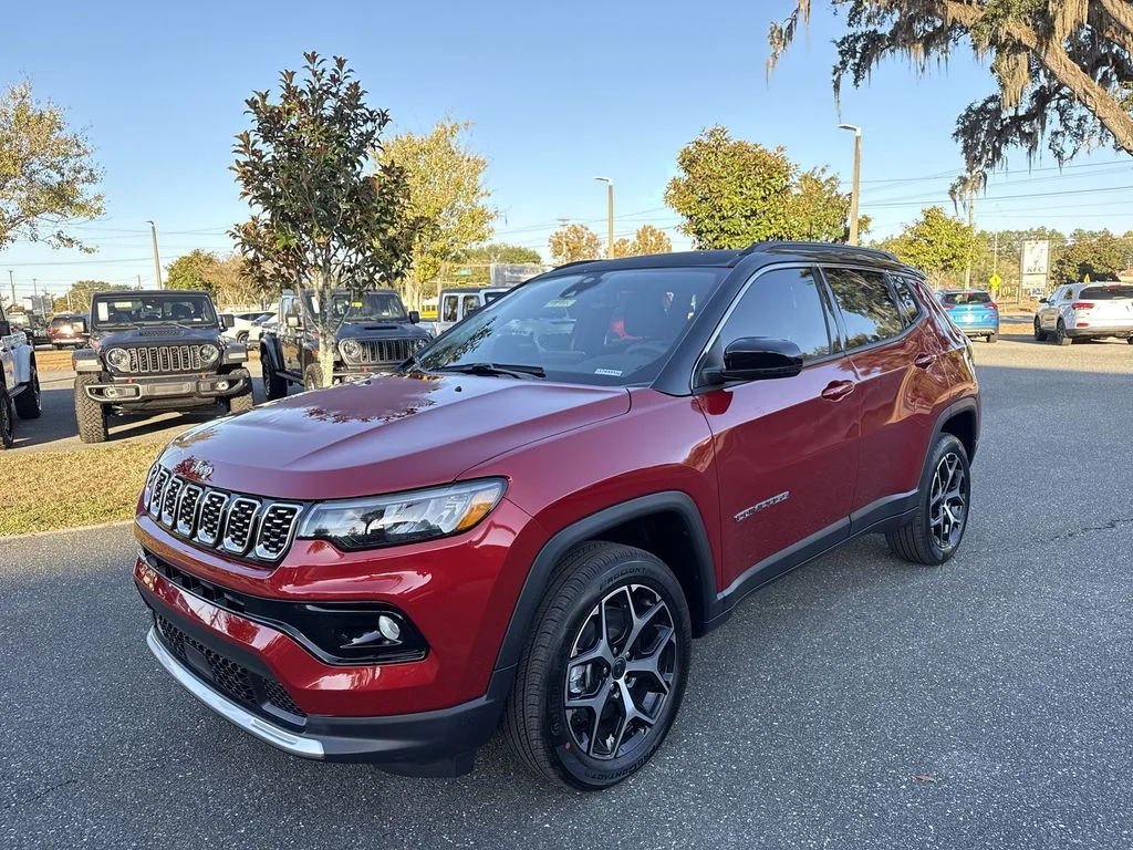 New 2026 Red Hot Pearl-Coat Exterior Paint Jeep Limited image 7